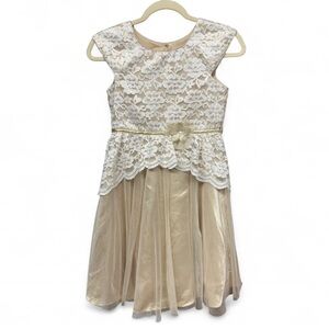 Jona Michelle Cream Lace Formal Dress